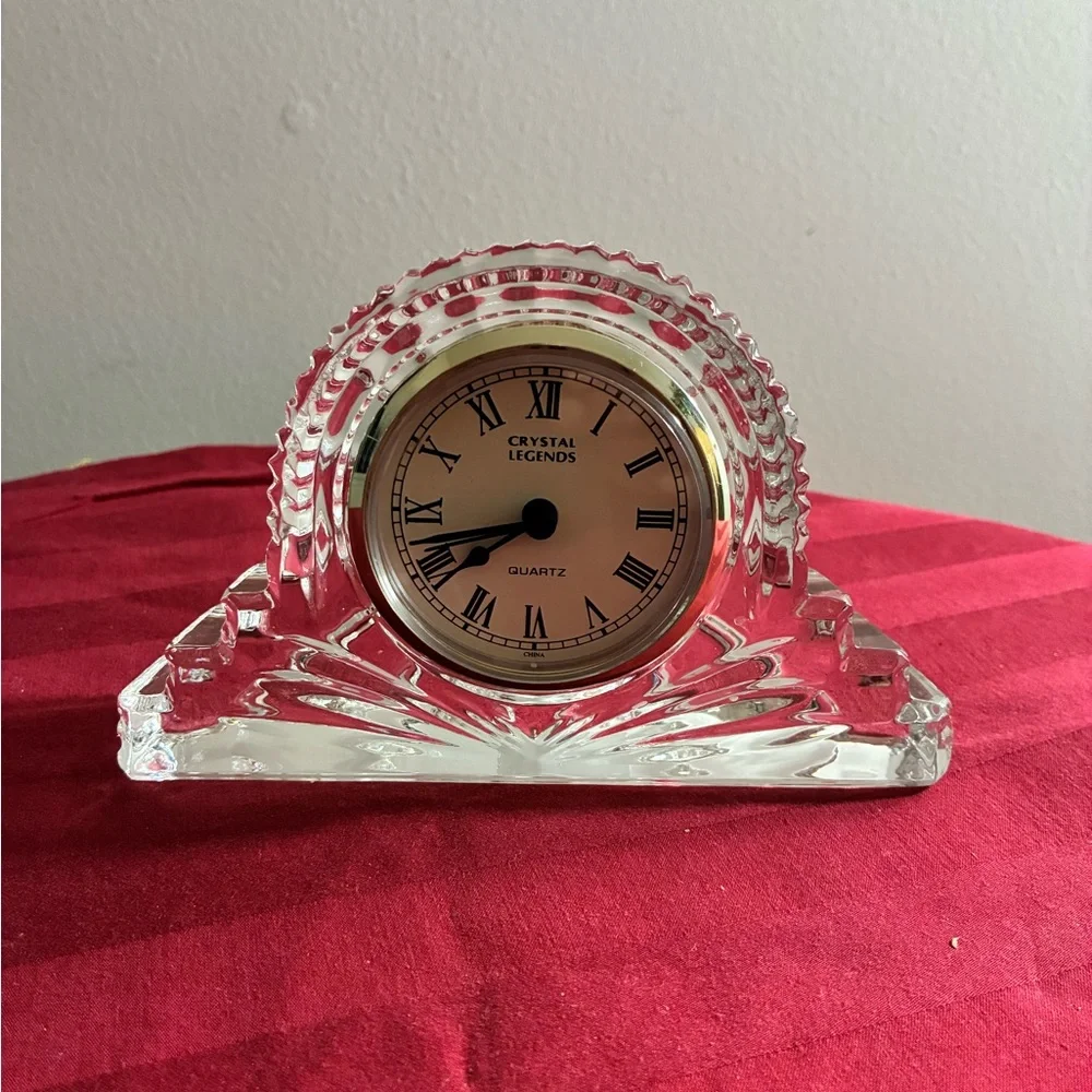 Stunning Godinger Crystal Legends Mantle Clock